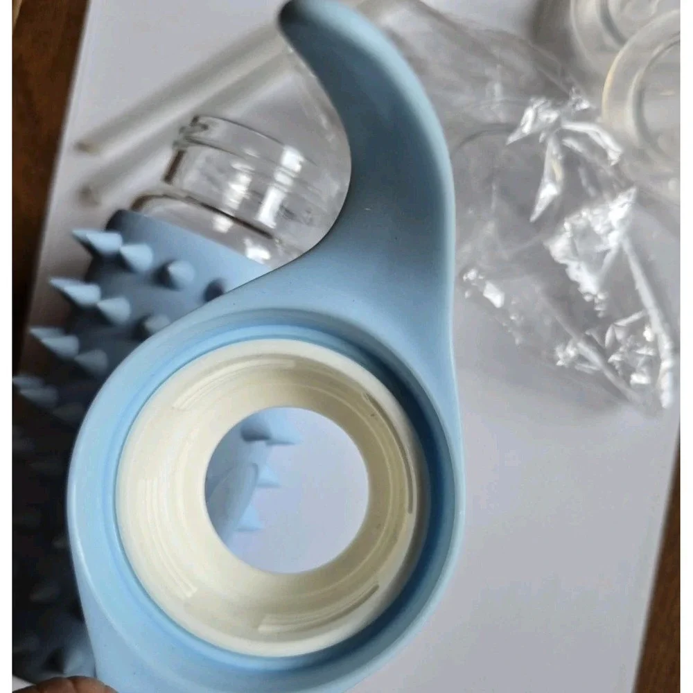Tabor Place Spikey Bear Glass Sippy Cup for Toddlers 8oz Leakproof Silicone